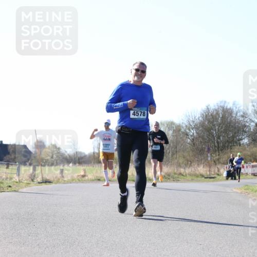 06.04.2025 - 44. Internationalen Wilhelmsburger Insellauf Jannik Wohlers http://msf.ph/oto/7622454 06.04.2025 10:21:28 Laufen 4578, 5051, 3801, 31, 4323 meine-sportfotos.de
