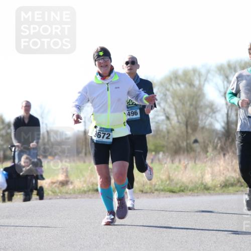 06.04.2025 - 44. Internationalen Wilhelmsburger Insellauf Jannik Wohlers http://msf.ph/oto/7622499 06.04.2025 10:21:51 Laufen 3672, 496, 79 meine-sportfotos.de