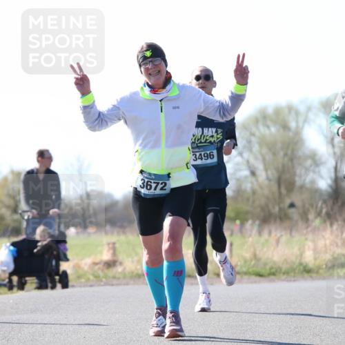06.04.2025 - 44. Internationalen Wilhelmsburger Insellauf Jannik Wohlers http://msf.ph/oto/7622505 06.04.2025 10:21:52 Laufen 3672, 3496, 4579 meine-sportfotos.de