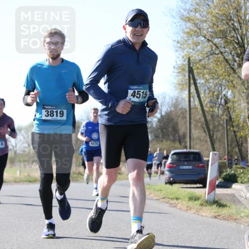 06.04.2025 - 44. Internationalen Wilhelmsburger Insellauf Jannik Wohlers http://msf.ph/oto/7622536 06.04.2025 10:22:00 Laufen 4118, 3819, 4470, 4515, 450 meine-sportfotos.de