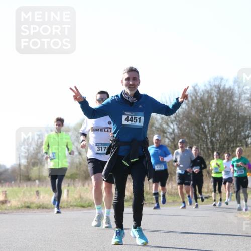 06.04.2025 - 44. Internationalen Wilhelmsburger Insellauf Jannik Wohlers http://msf.ph/oto/7622561 06.04.2025 10:22:06 Laufen 317, 4451, 4337 meine-sportfotos.de
