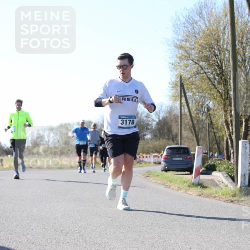 06.04.2025 - 44. Internationalen Wilhelmsburger Insellauf Jannik Wohlers http://msf.ph/oto/7622564 06.04.2025 10:22:10 Laufen 3178 meine-sportfotos.de