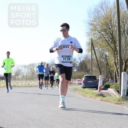 06.04.2025 - 44. Internationalen Wilhelmsburger Insellauf Jannik Wohlers http://msf.ph/oto/7622565 06.04.2025 10:22:10 Laufen 3178 meine-sportfotos.de