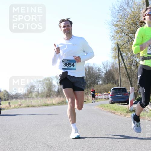 06.04.2025 - 44. Internationalen Wilhelmsburger Insellauf Jannik Wohlers http://msf.ph/oto/7622597 06.04.2025 10:22:20 Laufen 3654, 4253 meine-sportfotos.de