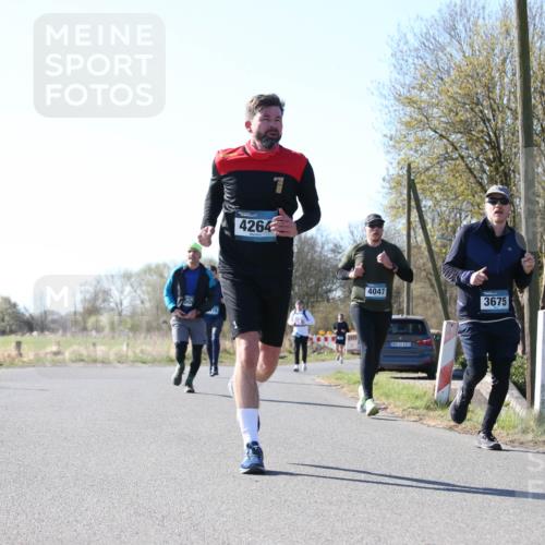 06.04.2025 - 44. Internationalen Wilhelmsburger Insellauf Jannik Wohlers http://msf.ph/oto/7622607 06.04.2025 10:22:35 Laufen 4264, 4047, 3675 meine-sportfotos.de