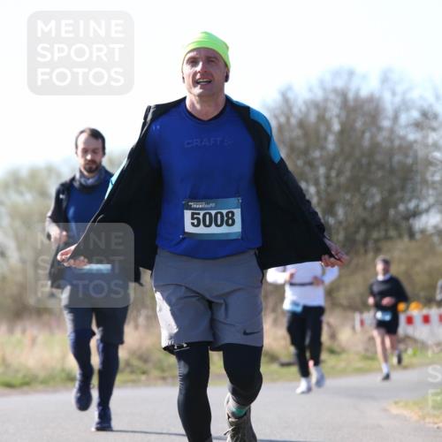 06.04.2025 - 44. Internationalen Wilhelmsburger Insellauf Jannik Wohlers http://msf.ph/oto/7622610 06.04.2025 10:22:37 Laufen 5008 meine-sportfotos.de