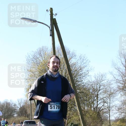 06.04.2025 - 44. Internationalen Wilhelmsburger Insellauf Jannik Wohlers http://msf.ph/oto/7622626 06.04.2025 10:22:42 Laufen 5179 meine-sportfotos.de
