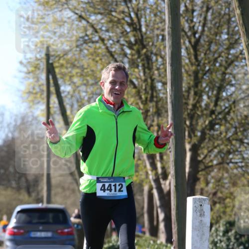 06.04.2025 - 44. Internationalen Wilhelmsburger Insellauf Jannik Wohlers http://msf.ph/oto/7622688 06.04.2025 10:23:11 Laufen 4412 meine-sportfotos.de