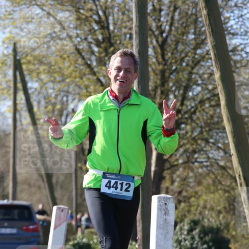 06.04.2025 - 44. Internationalen Wilhelmsburger Insellauf Jannik Wohlers http://msf.ph/oto/7622691 06.04.2025 10:23:11 Laufen 4412 meine-sportfotos.de