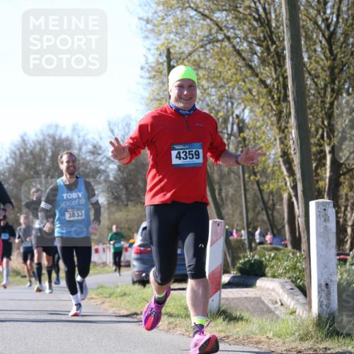 06.04.2025 - 44. Internationalen Wilhelmsburger Insellauf Jannik Wohlers http://msf.ph/oto/7622694 06.04.2025 10:23:14 Laufen 3417, 3418, 3833, 4359 meine-sportfotos.de