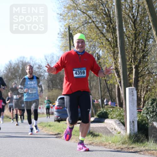 06.04.2025 - 44. Internationalen Wilhelmsburger Insellauf Jannik Wohlers http://msf.ph/oto/7622695 06.04.2025 10:23:14 Laufen 3417, 3418, 4359, 3833 meine-sportfotos.de