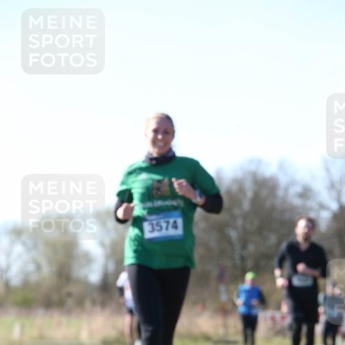 06.04.2025 - 44. Internationalen Wilhelmsburger Insellauf Jannik Wohlers http://msf.ph/oto/7622744 06.04.2025 10:23:29 Laufen 3574 meine-sportfotos.de