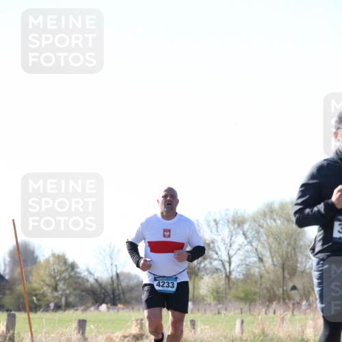 06.04.2025 - 44. Internationalen Wilhelmsburger Insellauf Jannik Wohlers http://msf.ph/oto/7622751 06.04.2025 10:23:36 Laufen 4233, 3 meine-sportfotos.de