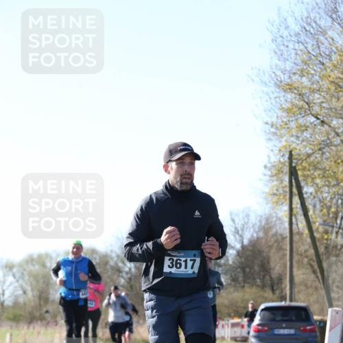 06.04.2025 - 44. Internationalen Wilhelmsburger Insellauf Jannik Wohlers http://msf.ph/oto/7622754 06.04.2025 10:23:37 Laufen 9, 3617 meine-sportfotos.de