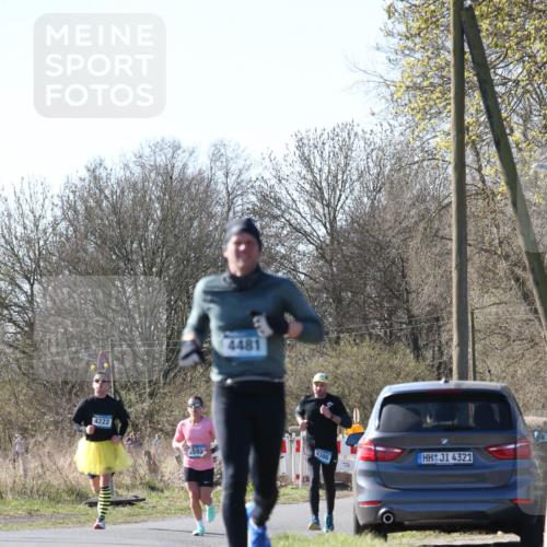 06.04.2025 - 44. Internationalen Wilhelmsburger Insellauf Jannik Wohlers http://msf.ph/oto/7622756 06.04.2025 10:23:39 Laufen 4222, 4481, 3592, 4380, 4321 meine-sportfotos.de