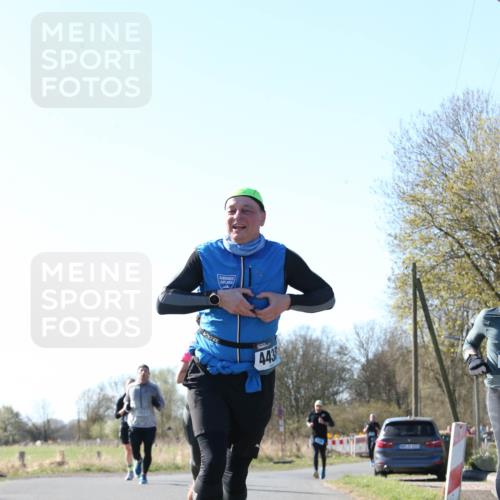 06.04.2025 - 44. Internationalen Wilhelmsburger Insellauf Jannik Wohlers http://msf.ph/oto/7622775 06.04.2025 10:23:42 Laufen 443 meine-sportfotos.de