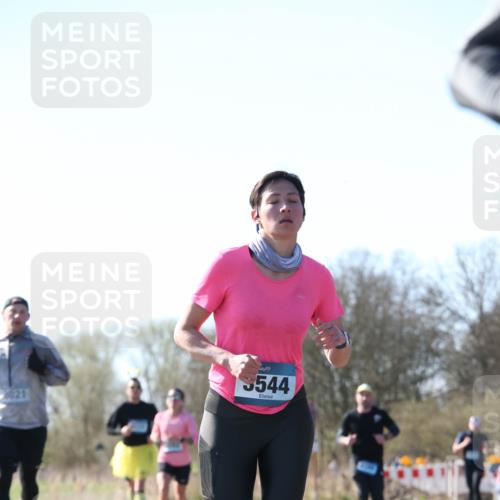 06.04.2025 - 44. Internationalen Wilhelmsburger Insellauf Jannik Wohlers http://msf.ph/oto/7622777 06.04.2025 10:23:43 Laufen 021, 5544 meine-sportfotos.de