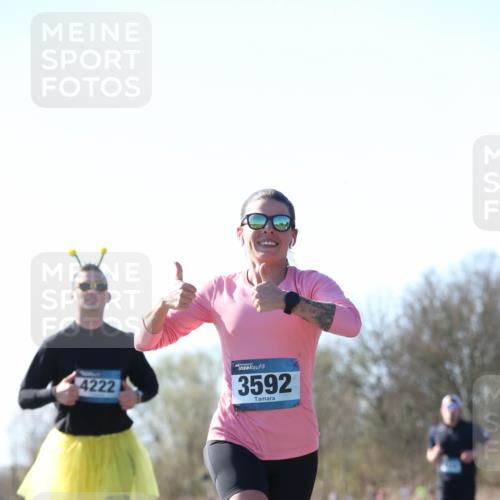 06.04.2025 - 44. Internationalen Wilhelmsburger Insellauf Jannik Wohlers http://msf.ph/oto/7622804 06.04.2025 10:23:50 Laufen 4222, 3592 meine-sportfotos.de