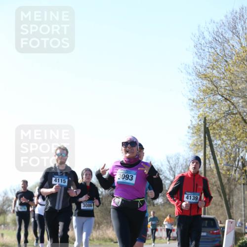 06.04.2025 - 44. Internationalen Wilhelmsburger Insellauf Jannik Wohlers http://msf.ph/oto/7622866 06.04.2025 10:24:15 Laufen 4078, 4115, 3086, 3093, 4139 meine-sportfotos.de