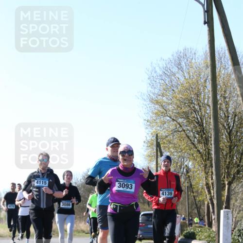 06.04.2025 - 44. Internationalen Wilhelmsburger Insellauf Jannik Wohlers http://msf.ph/oto/7622871 06.04.2025 10:24:15 Laufen 4078, 4115, 3086, 3093, 4139 meine-sportfotos.de