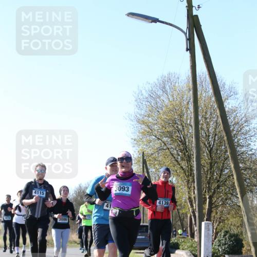 06.04.2025 - 44. Internationalen Wilhelmsburger Insellauf Jannik Wohlers http://msf.ph/oto/7622873 06.04.2025 10:24:15 Laufen 4078, 4115, 3086, 756, 41, 3093, 31, 4323, 4139 meine-sportfotos.de