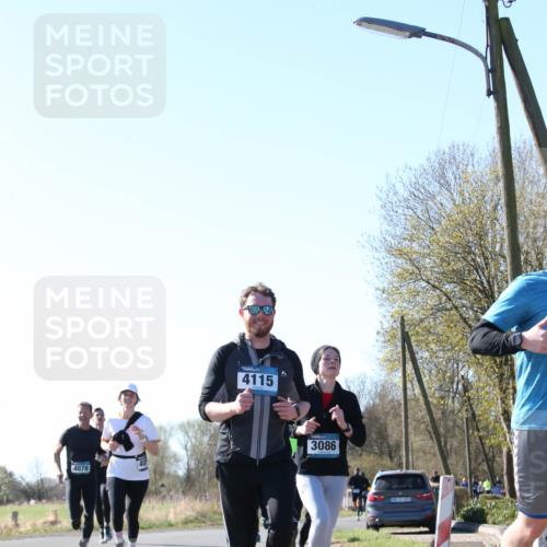 06.04.2025 - 44. Internationalen Wilhelmsburger Insellauf Jannik Wohlers http://msf.ph/oto/7622877 06.04.2025 10:24:17 Laufen 4078, 40, 4115, 3086, 431, 4323 meine-sportfotos.de