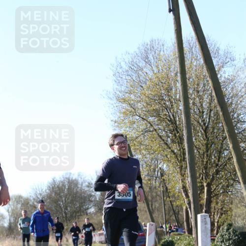 06.04.2025 - 44. Internationalen Wilhelmsburger Insellauf Jannik Wohlers http://msf.ph/oto/7622894 06.04.2025 10:24:21 Laufen 3505 meine-sportfotos.de