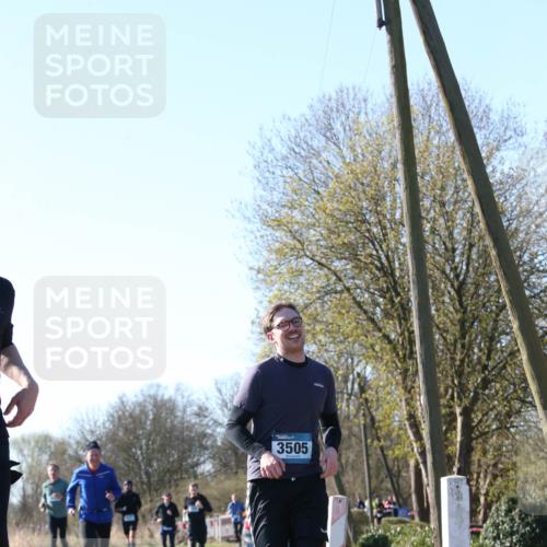 06.04.2025 - 44. Internationalen Wilhelmsburger Insellauf Jannik Wohlers http://msf.ph/oto/7622895 06.04.2025 10:24:21 Laufen 3505 meine-sportfotos.de