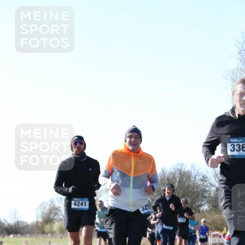 06.04.2025 - 44. Internationalen Wilhelmsburger Insellauf Jannik Wohlers http://msf.ph/oto/7622914 06.04.2025 10:24:32 Laufen 4241, 325, 4130, 336 meine-sportfotos.de