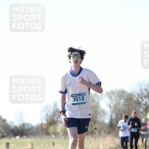 06.04.2025 - 44. Internationalen Wilhelmsburger Insellauf Jannik Wohlers http://msf.ph/oto/7622949 06.04.2025 10:24:47 Laufen 3512 meine-sportfotos.de