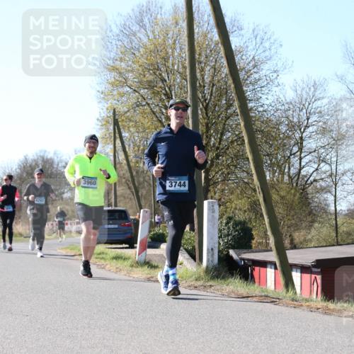 06.04.2025 - 44. Internationalen Wilhelmsburger Insellauf Jannik Wohlers http://msf.ph/oto/7622958 06.04.2025 10:24:51 Laufen 4297, 3960, 14731, 4323, 3744 meine-sportfotos.de