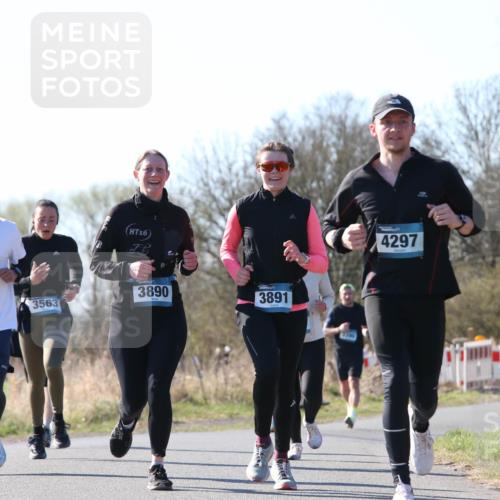 06.04.2025 - 44. Internationalen Wilhelmsburger Insellauf Jannik Wohlers http://msf.ph/oto/7622959 06.04.2025 10:24:53 Laufen 16, 4240, 3890, 3891, 3563, 4297, 4321 meine-sportfotos.de