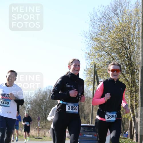 06.04.2025 - 44. Internationalen Wilhelmsburger Insellauf Jannik Wohlers http://msf.ph/oto/7622969 06.04.2025 10:24:56 Laufen 4240, 16, 3890, 3891, 431, 4323 meine-sportfotos.de