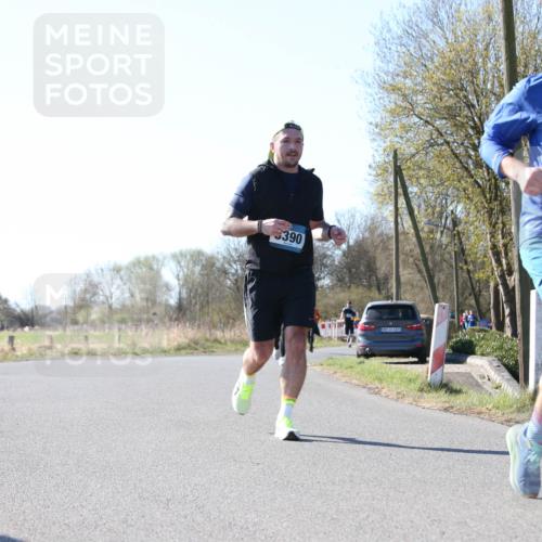 06.04.2025 - 44. Internationalen Wilhelmsburger Insellauf Jannik Wohlers http://msf.ph/oto/7622985 06.04.2025 10:25:04 Laufen 390, 31, 4325 meine-sportfotos.de