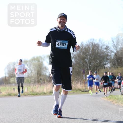 06.04.2025 - 44. Internationalen Wilhelmsburger Insellauf Jannik Wohlers http://msf.ph/oto/7623003 06.04.2025 10:25:21 Laufen 4607 meine-sportfotos.de