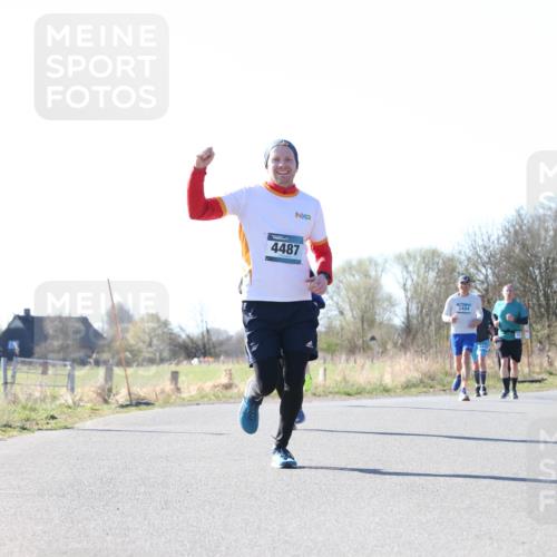 06.04.2025 - 44. Internationalen Wilhelmsburger Insellauf Jannik Wohlers http://msf.ph/oto/7623013 06.04.2025 10:25:27 Laufen 4487, 3484, 4502 meine-sportfotos.de