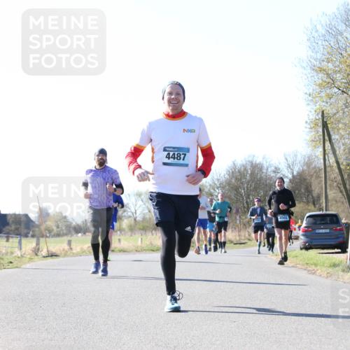06.04.2025 - 44. Internationalen Wilhelmsburger Insellauf Jannik Wohlers http://msf.ph/oto/7623019 06.04.2025 10:25:28 Laufen 4487, 4502, 31, 4323 meine-sportfotos.de