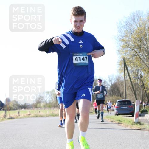 06.04.2025 - 44. Internationalen Wilhelmsburger Insellauf Jannik Wohlers http://msf.ph/oto/7623029 06.04.2025 10:25:32 Laufen 4147, 4566 meine-sportfotos.de