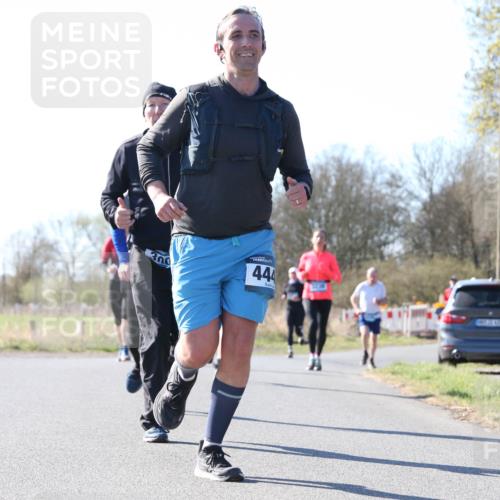 06.04.2025 - 44. Internationalen Wilhelmsburger Insellauf Jannik Wohlers http://msf.ph/oto/7623044 06.04.2025 10:25:37 Laufen 300, 444 meine-sportfotos.de