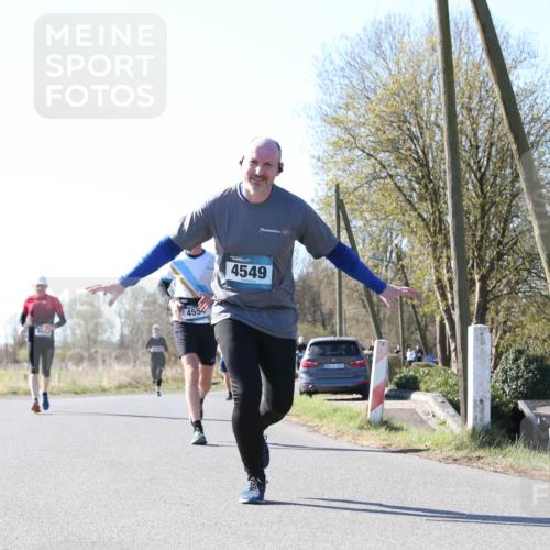 06.04.2025 - 44. Internationalen Wilhelmsburger Insellauf Jannik Wohlers http://msf.ph/oto/7623058 06.04.2025 10:25:39 Laufen 455, 4549, 448, 31, 4323 meine-sportfotos.de