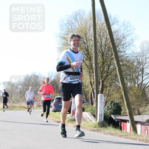 06.04.2025 - 44. Internationalen Wilhelmsburger Insellauf Jannik Wohlers http://msf.ph/oto/7623062 06.04.2025 10:25:41 Laufen 4002, 3238, 4554 meine-sportfotos.de