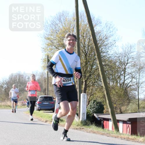 06.04.2025 - 44. Internationalen Wilhelmsburger Insellauf Jannik Wohlers http://msf.ph/oto/7623064 06.04.2025 10:25:41 Laufen 4002, 3238, 4554 meine-sportfotos.de