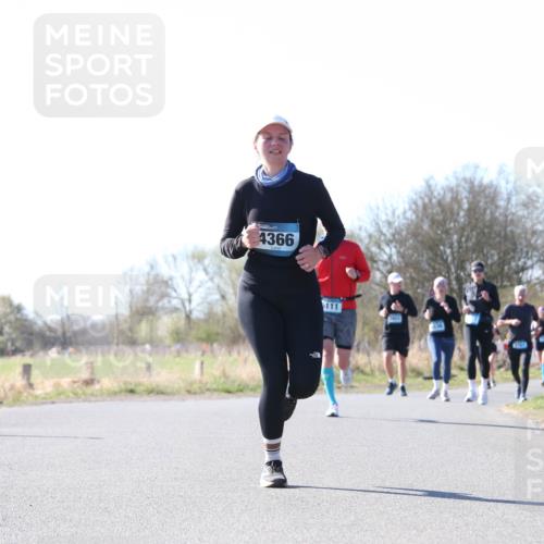 06.04.2025 - 44. Internationalen Wilhelmsburger Insellauf Jannik Wohlers http://msf.ph/oto/7623088 06.04.2025 10:25:47 Laufen 4366, 111, 31, 4323 meine-sportfotos.de
