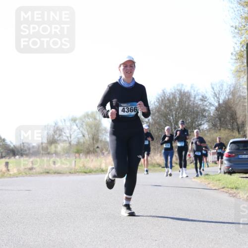 06.04.2025 - 44. Internationalen Wilhelmsburger Insellauf Jannik Wohlers http://msf.ph/oto/7623090 06.04.2025 10:25:48 Laufen 4366, 31, 4323 meine-sportfotos.de