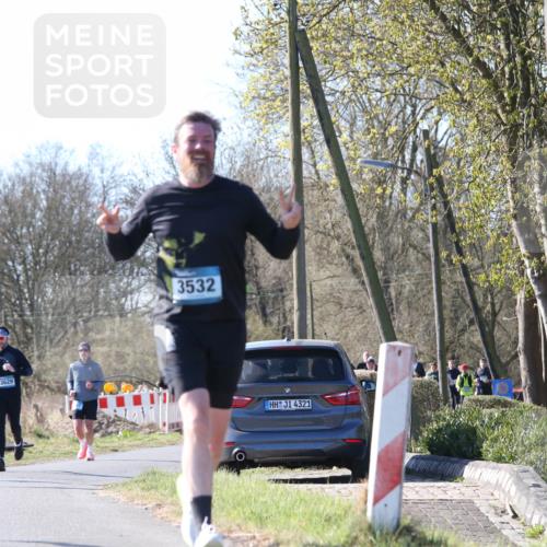 06.04.2025 - 44. Internationalen Wilhelmsburger Insellauf Jannik Wohlers http://msf.ph/oto/7623114 06.04.2025 10:25:59 Laufen 4350, 3629, 3532, 4321 meine-sportfotos.de