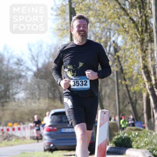 06.04.2025 - 44. Internationalen Wilhelmsburger Insellauf Jannik Wohlers http://msf.ph/oto/7623118 06.04.2025 10:26:00 Laufen 3532 meine-sportfotos.de