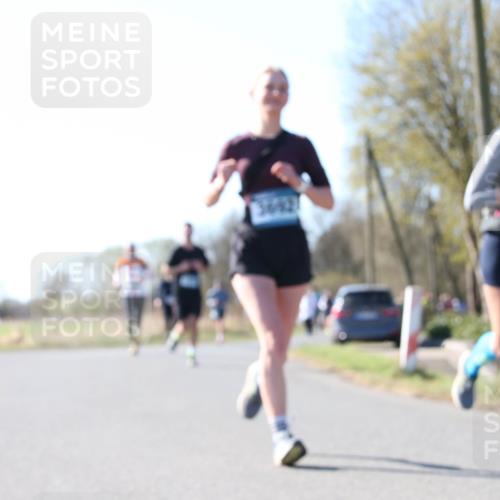 06.04.2025 - 44. Internationalen Wilhelmsburger Insellauf Jannik Wohlers http://msf.ph/oto/7623127 06.04.2025 10:26:02 Laufen  meine-sportfotos.de