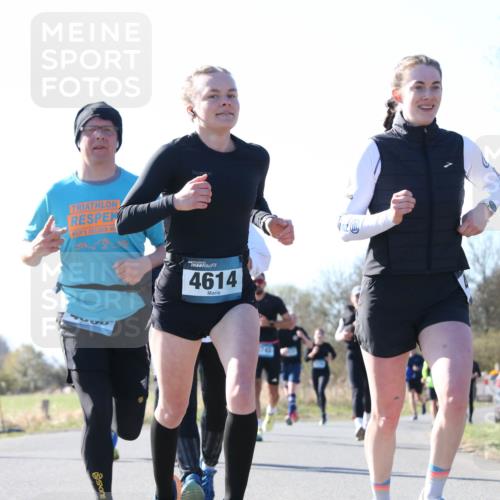 06.04.2025 - 44. Internationalen Wilhelmsburger Insellauf Jannik Wohlers http://msf.ph/oto/7623171 06.04.2025 10:26:19 Laufen 4614 meine-sportfotos.de