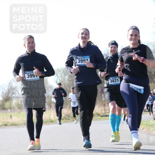 06.04.2025 - 44. Internationalen Wilhelmsburger Insellauf Jannik Wohlers http://msf.ph/oto/7623203 06.04.2025 10:26:41 Laufen 399, 3992, 3821, 35, 31, 4321 meine-sportfotos.de