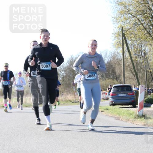 06.04.2025 - 44. Internationalen Wilhelmsburger Insellauf Jannik Wohlers http://msf.ph/oto/7623234 06.04.2025 10:26:58 Laufen 4509, 4039, 34, 5087, 5088, 31, 4321 meine-sportfotos.de